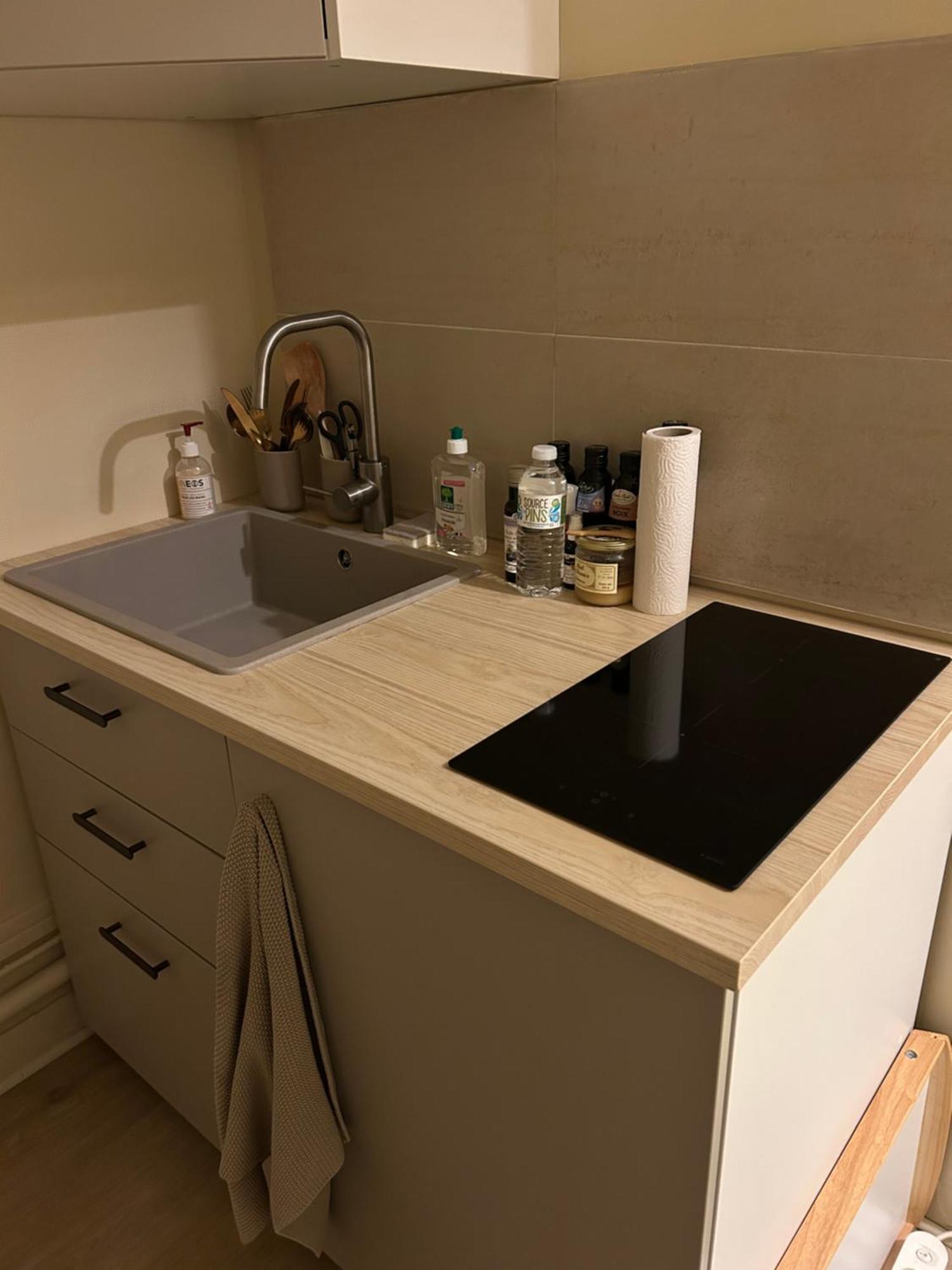 Appartement Entierement Renove Avec Balcon Place De La Bastille Paris